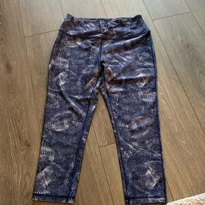 Blue & White 3/4 length leggings